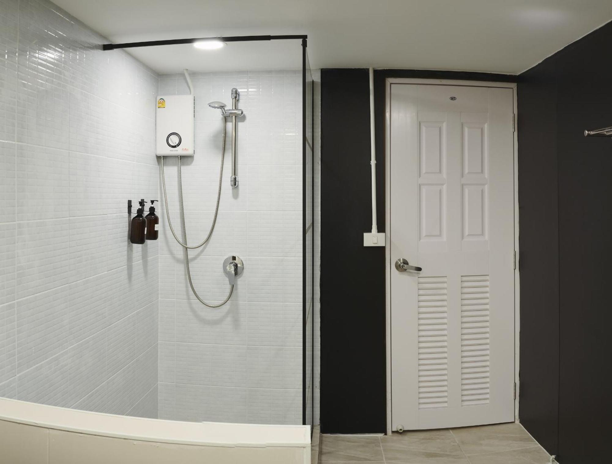 방콕 Hidden Gems In China Town, 2Br 아파트 외부 사진